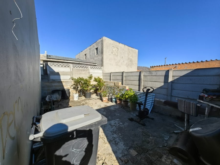 3 Bedroom Property for Sale in Lavender Hill Western Cape